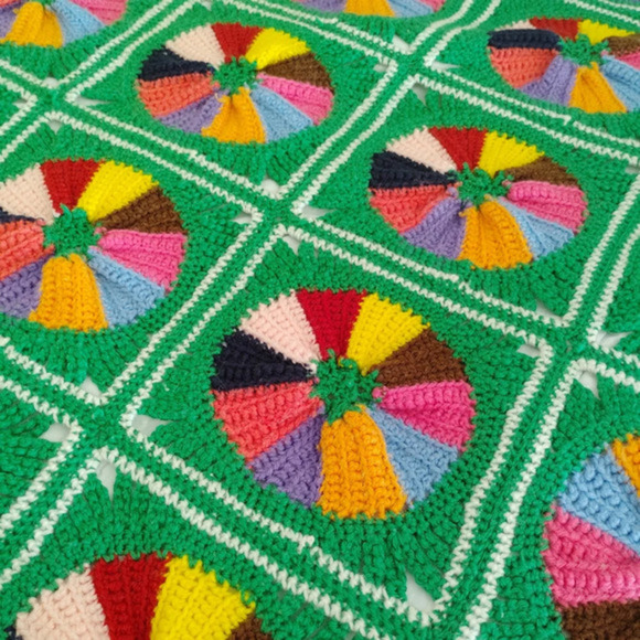 Afghan Color Wheel Hand-knitted Throw Blanket Cover Knit Circle Pattern Artisan - Picture 7 of 13